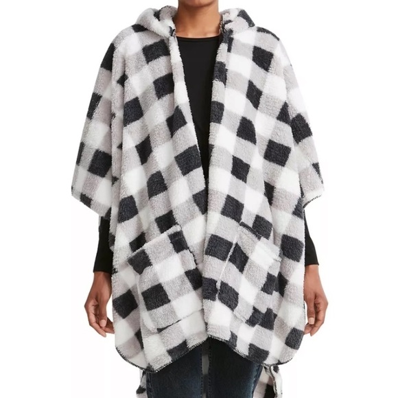 Steve Madden Sherpa Hooded Open Front Poncho Plaid One Size - Picture 1 of 7